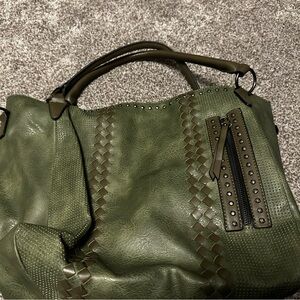 Oversized tote with tons of storage Olive green